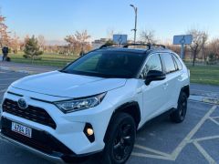 Сүрөт унаа Toyota RAV4