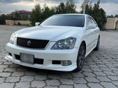 Сүрөт унаа Toyota Crown