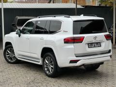 Photo of the vehicle Toyota Land Cruiser