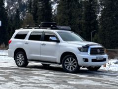 Сүрөт унаа Toyota Sequoia