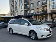 Photo of the vehicle Toyota Sienna