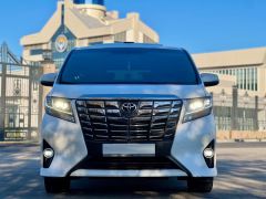 Photo of the vehicle Toyota Alphard