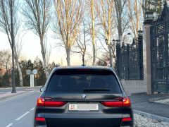 Фото авто BMW X7