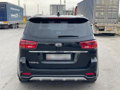 Photo of the vehicle Kia Carnival