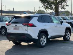 Сүрөт унаа Toyota RAV4