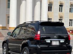 Photo of the vehicle Lexus GX