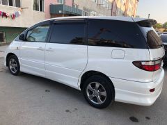 Photo of the vehicle Toyota Estima