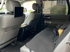 Фото авто Toyota Sequoia