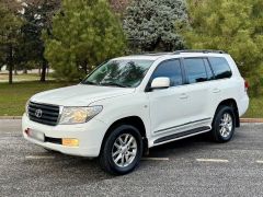 Photo of the vehicle Toyota Land Cruiser