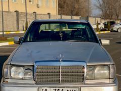 Сүрөт унаа Mercedes-Benz W124