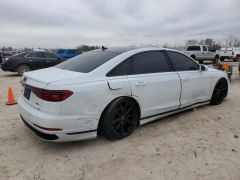 Photo of the vehicle Audi A8