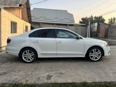 Сүрөт унаа Volkswagen Sagitar