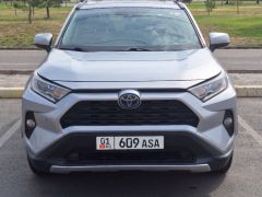 Сүрөт унаа Toyota RAV4