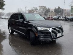 Photo of the vehicle Audi Q7