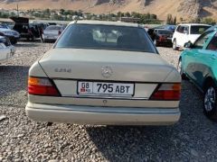 Сүрөт унаа Mercedes-Benz W124