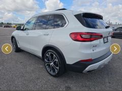 Photo of the vehicle BMW X5