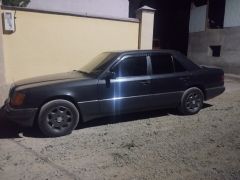 Сүрөт унаа Mercedes-Benz W124