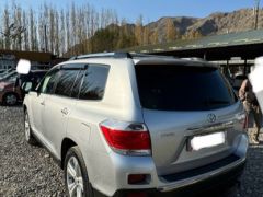 Photo of the vehicle Toyota Highlander