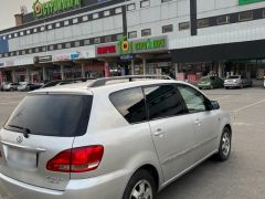 Сүрөт унаа Toyota Avensis Verso