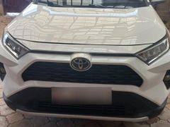 Сүрөт унаа Toyota RAV4