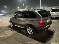 Photo of the vehicle BMW X5