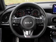 Сүрөт унаа Kia Stinger