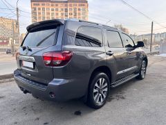 Сүрөт унаа Toyota Sequoia