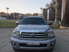 Фото авто Toyota Sequoia