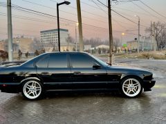 Photo of the vehicle BMW 5 Series