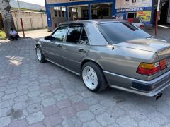 Фото авто Mercedes-Benz W124