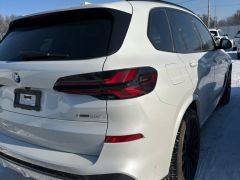 Photo of the vehicle BMW X5