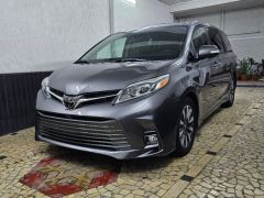 Сүрөт унаа Toyota Sienna