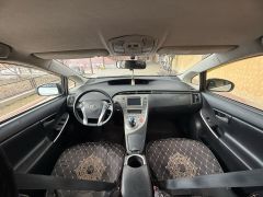 Фото авто Toyota Prius