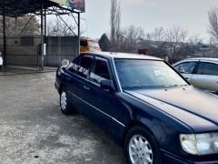 Фото авто Mercedes-Benz W124