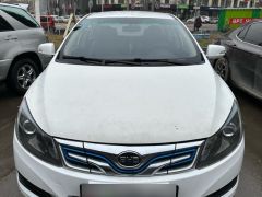 Фото авто BYD E5