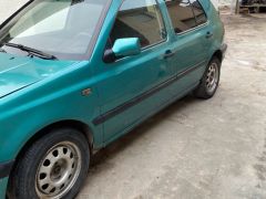 Photo of the vehicle Volkswagen Golf