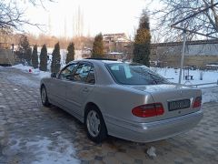 Фото авто Mercedes-Benz E-Класс