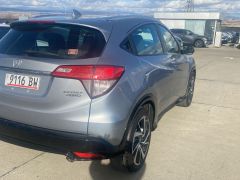 Сүрөт унаа Honda HR-V