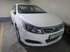 Сүрөт унаа BYD E5