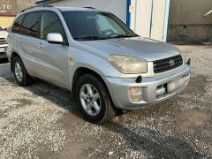 Сүрөт унаа Toyota RAV4