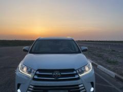 Сүрөт унаа Toyota Highlander