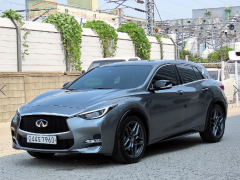 Сүрөт унаа Infiniti Q30