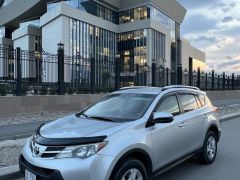 Сүрөт унаа Toyota RAV4