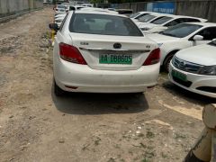 Photo of the vehicle BYD E5