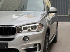 Photo of the vehicle BMW X5