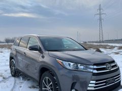 Сүрөт унаа Toyota Highlander