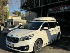 Photo of the vehicle Kia Carnival