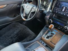 Фото авто Toyota Alphard