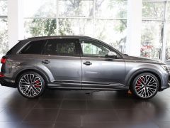 Сүрөт унаа Audi SQ7