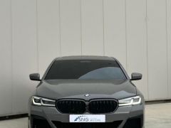 Photo of the vehicle BMW 5 Series